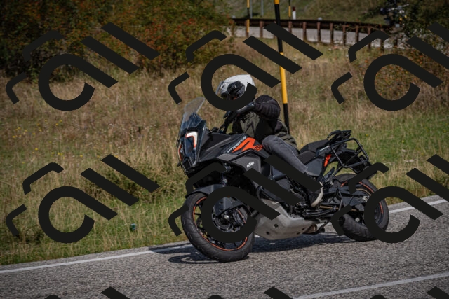 20250907114033-_5003978_am_