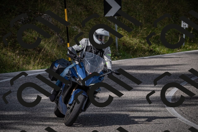 20250907114044-_5003990_am_