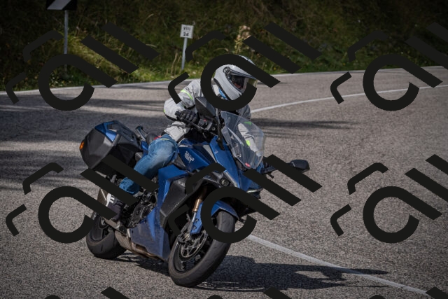 20250907114044-_5003991_am_