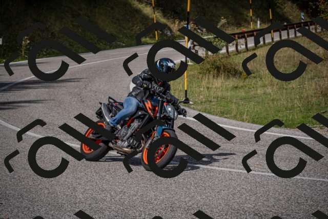 20250907114200-_5004013_am_