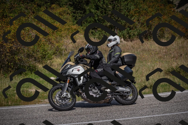 20250907114324-_5004039_am_