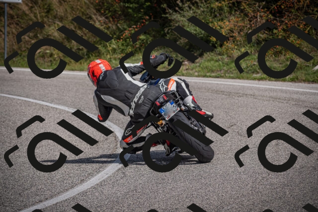 20250907114622-_5004098_am_