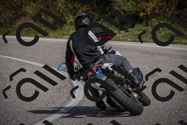 20250907114631-_5004106_am_