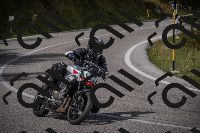 20250907114640-_5004110_am_