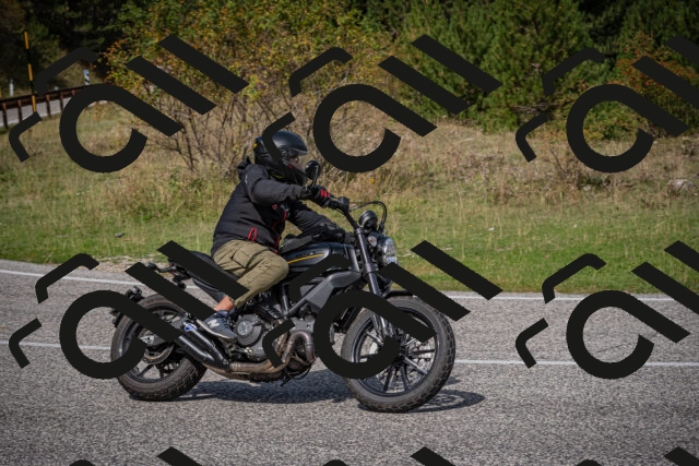 20250907114648-_5004120_am_