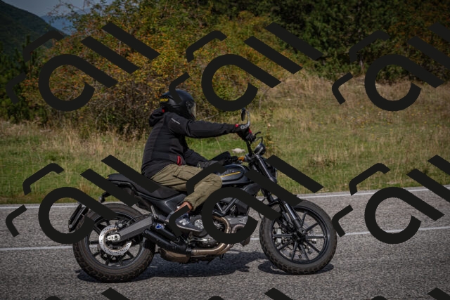 20250907114648-_5004121_am_