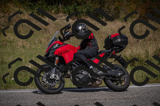 20250907114720-_5004130_am_