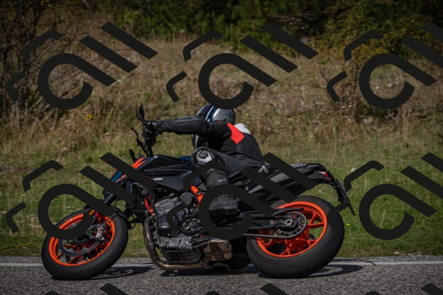 20250907114743-_5004146_am_