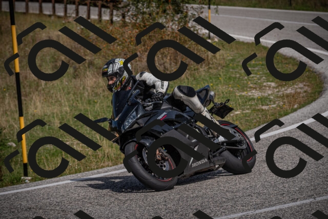 20250907114748-_5004149_am_