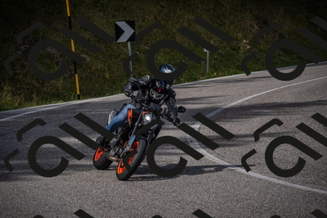 20250907114818-_5004167_am_