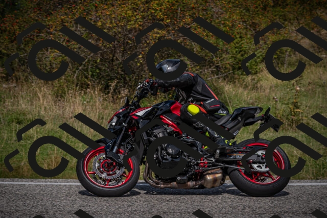 20250907114828-_5004174_am_