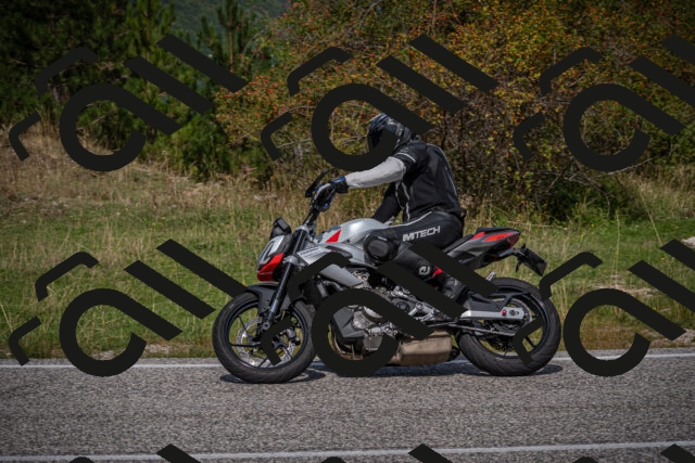 20250907114830-_5004177_am_