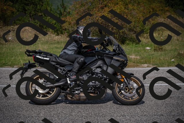 20250907114940-_5004200_am_