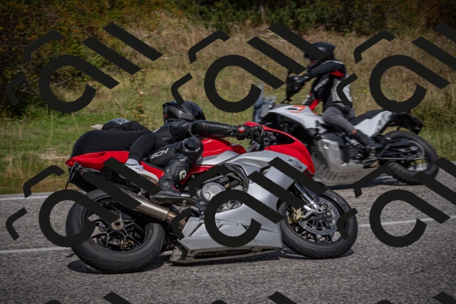 20250907114943-_5004203_am_