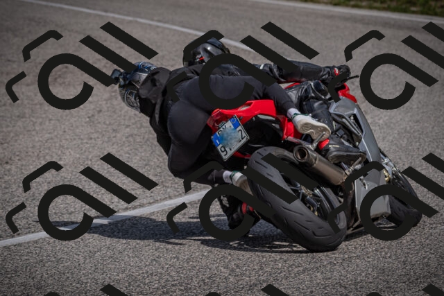 20250907114943-_5004205_am_