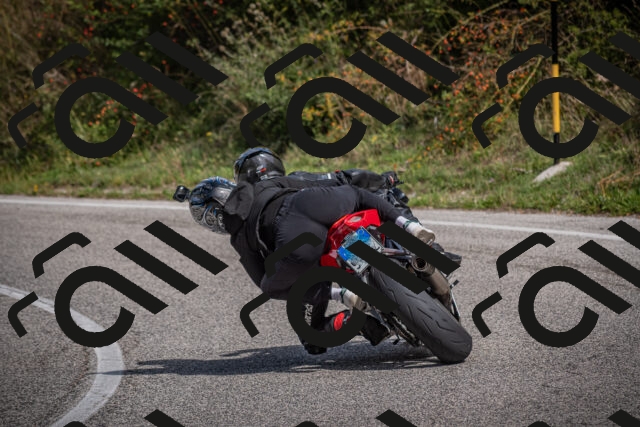 20250907114944-_5004207_am_