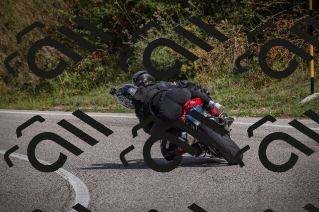 20250907114944-_5004208_am_