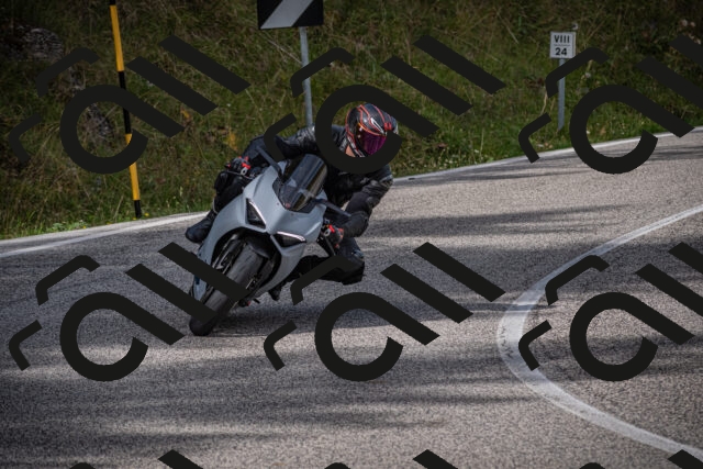 20250907115010-_5004217_am_