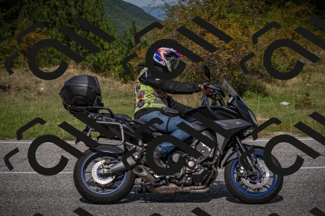 20250907115056-_5004246_am_