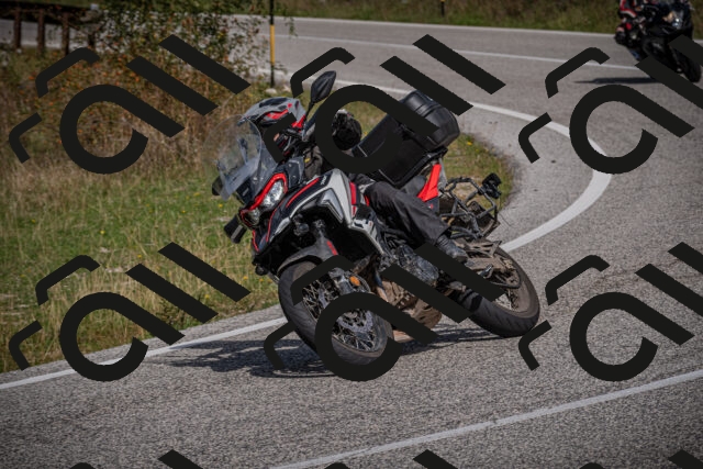 20250907115130-_5004256_am_