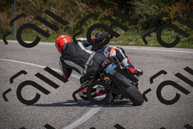 20250907115140-_5004262_am_