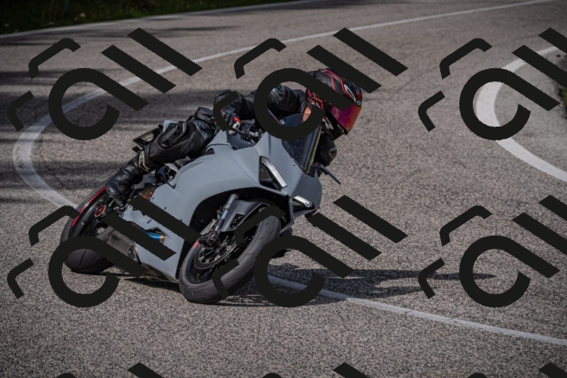 20250907115220-_5004283_am_