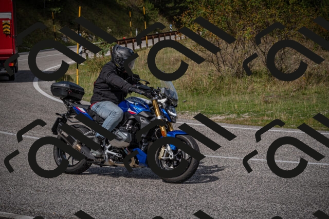 20250907115322-_5004302_am_