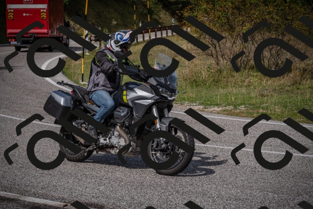 20250907115323-_5004304_am_