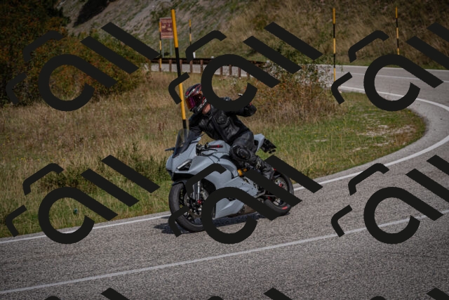 20250907115341-_5004311_am_