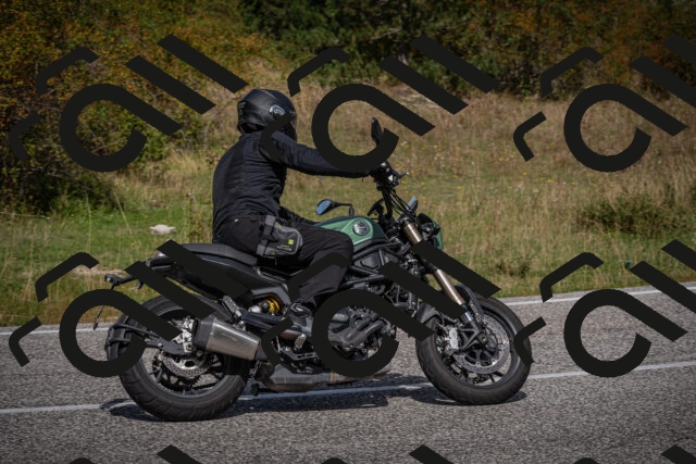 20250907115542-_5004350_am_