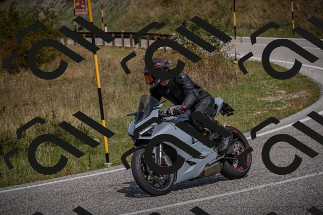 20250907115818-_5004389_am_