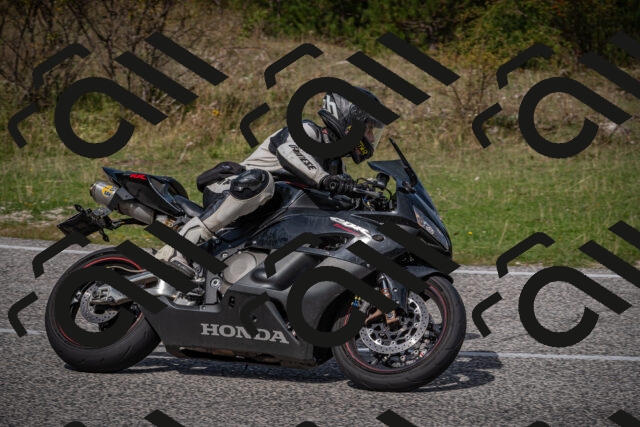 20250907115921-_5004420_am_