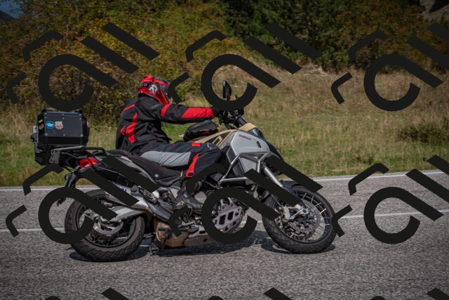 20250907120014-_5004440_am_