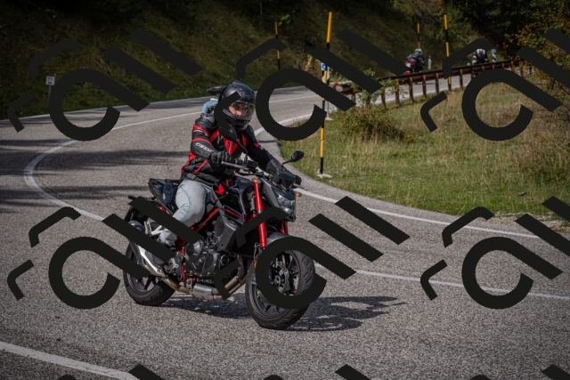 20250907120304-_5004510_am_