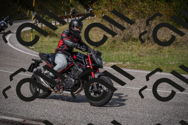 20250907120304-_5004511_am_