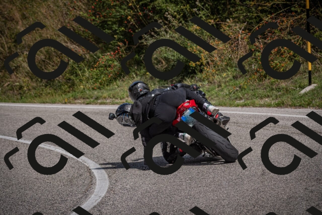 20250907120400-_5004556_am_