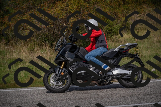 20250907120635-_5004613_am_