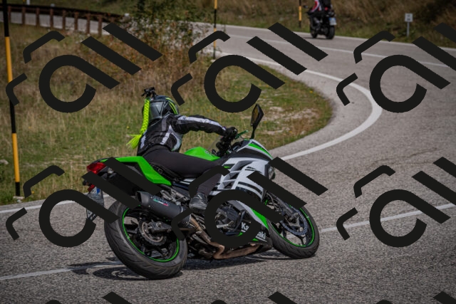 20250907121002-_5004682_am_