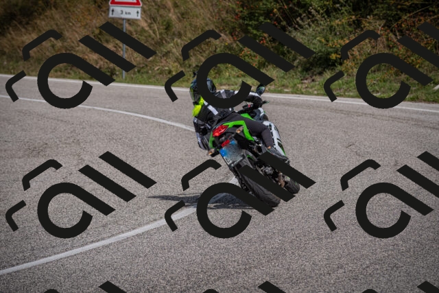 20250907121002-_5004684_am_