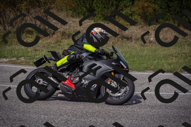 20250907121006-_5004686_am_