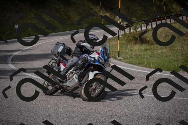 20250907121024-_5004694_am_