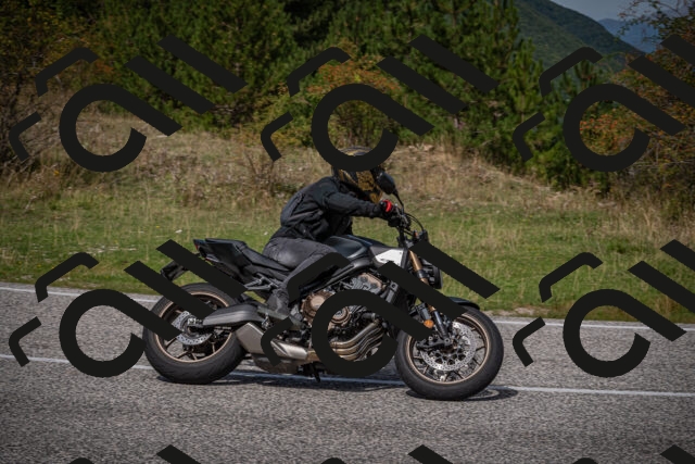 20250907121131-_5004698_am_