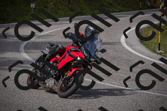 20250907121159-_5004705_am_