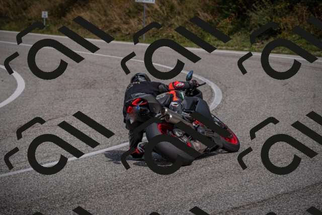 20250907121217-_5004717_am_