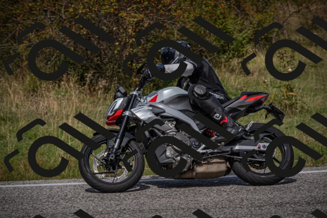 20250907121426-_5004742_am_