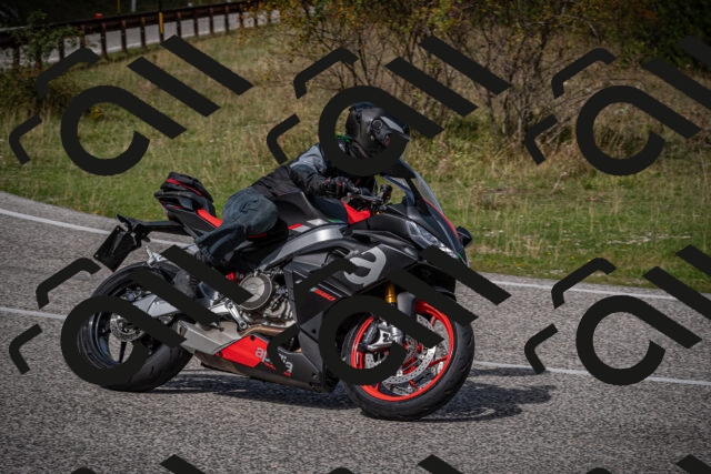 20250907121446-_5004745_am_