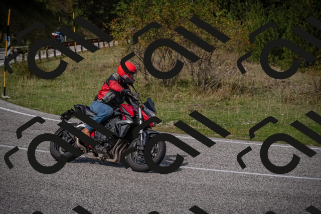 20250907121505-_5004768_am_