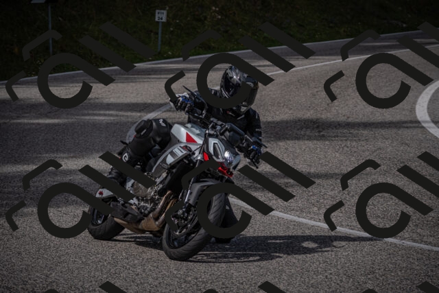 20250907121529-_5004771_am_