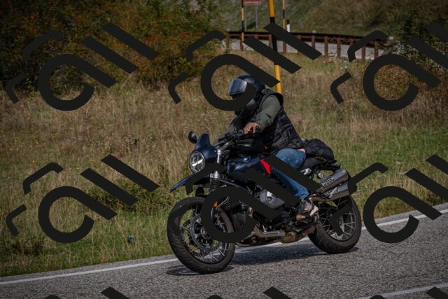 20250907121643-_5004808_am_