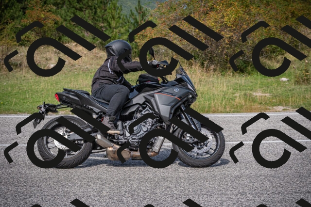 20250907121845-_5004854_am_